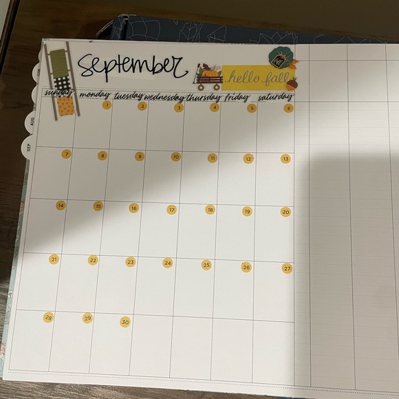 Laurel Denise Vertical Weekly Planner - Picture 12 of 16